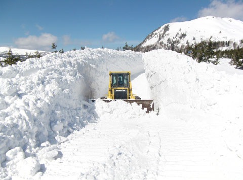 八甲田除雪隊